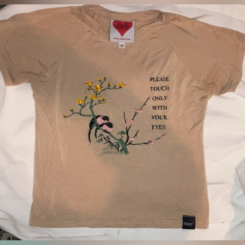 Omighty y2k tan t shirt embroidered